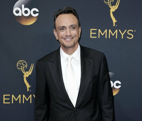 The Simpsons: Τίτλοι τέλους για τον Hank Azaria – Δάνειζε τη φωνή του στον Apu