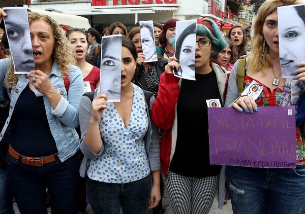 Σάλος στην Τουρκία: Νομοσχέδιο θα επιτρέπει την αποφυλάκιση των βιαστών αν παντρευτούν το θύμα τους