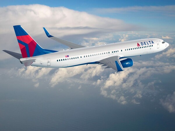 Κοροναϊός: Delta και άλλες αεροπορικές εταιρίες σταματούν τις πτήσεις τους προς Κίνα