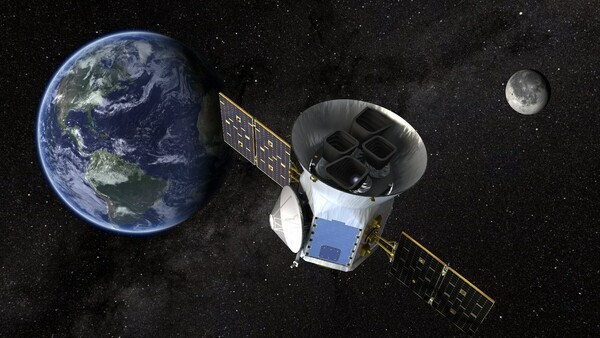 Διαστημικό τηλεσκόπιο και κατασκοπευτικός δορυφόρος κινδυνεύουν να συγκρουστούν πάνω από τις ΗΠΑ