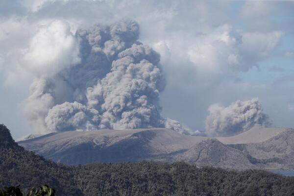 Φιλιππίνες: Ανησυχία για το ηφαίστειο Ταάλ - Σεισμοί και μάγμα κάτω από τον κρατήρα