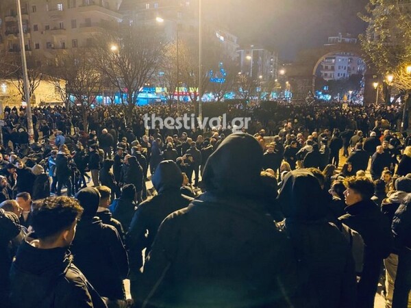 Θεσσαλονίκη: Σε εξέλιξη συλλαλητήριο οπαδών του ΠΑΟΚ