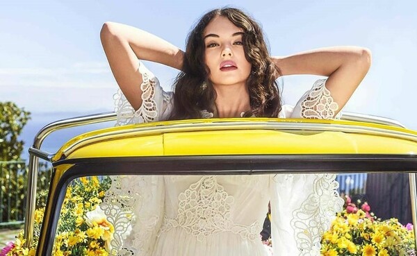 Ντέβα Κασέλ: Η 15χρονη κόρη της Μόνικα Μπελούτσι είναι το νέο πρόσωπο των Dolce & Gabbana