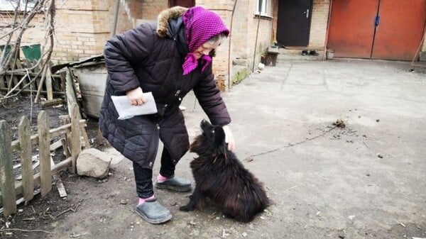 Ουκρανία- Βουλευτής σε συνταξιούχο: Πούλα τον σκύλο για να πληρώσεις λογαριασμούς