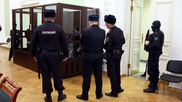 Ρωσία: Πρώην αξιωματούχος αυτοκτόνησε στο δικαστήριο μόλις ανακοινώθηκε η ποινή