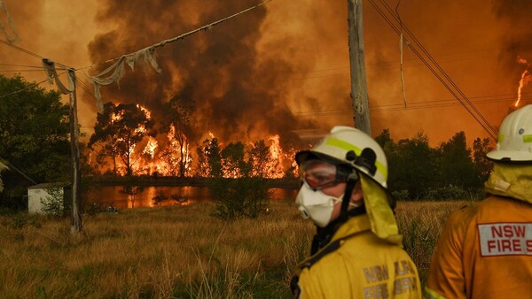 Ελπίδα στην Αυστραλία - Οι βροχές θα σβήσουν σύντομα όλες τς φωτιές