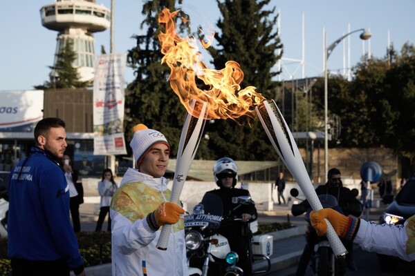 Η Ολυμπιακή Φλόγα στη Θεσσαλονίκη - Δείτε φωτογραφίες από την αφή του βωμού