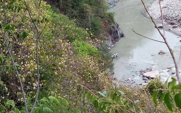 Νεπάλ: Λεωφορείο έπεσε σε ποταμό κοντά στο Κατμαντού- Σκοτώθηκαν τουλάχιστον 31 άνθρωποι