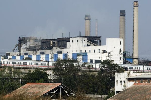 Ινδία: Δέκα νεκροί και 100 τραυματίες από έκρηξη σε μονάδα παραγωγής ηλεκτρικής ενέργειας