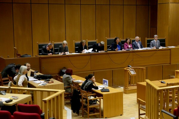 Η Ένωση Διοικητικών Δικαστών καταδικάζει την επίθεση σε βάρος της δικηγόρου Ευ. Κουνιάκη