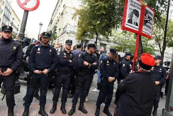 Ισπανία: Την προφυλάκιση μελών της καταλανικής ηγεσίας ζήτησε ο γενικός εισαγγελέας