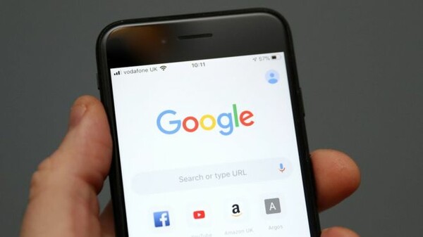 Δικαστική εντολή στην Google να αποκαλύψει ποιος έγραψε μια αρνητική κριτική σε έναν οδοντίατρο