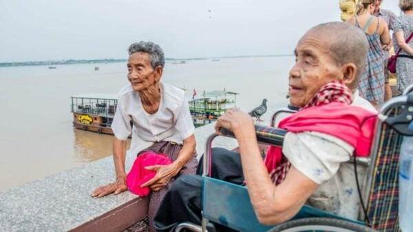 Αδερφές 98 και 101 ετών ενώθηκαν ξανά μετά από 47 χρόνια - Έμαθαν τυχαία η μία για την άλλη