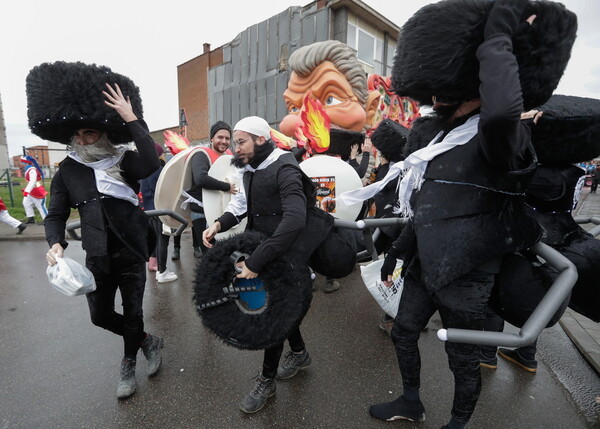 Σάλος με αντισημιτική παρέλαση στο Βέλγιο - «Έτσι είναι το χιούμορ μας»