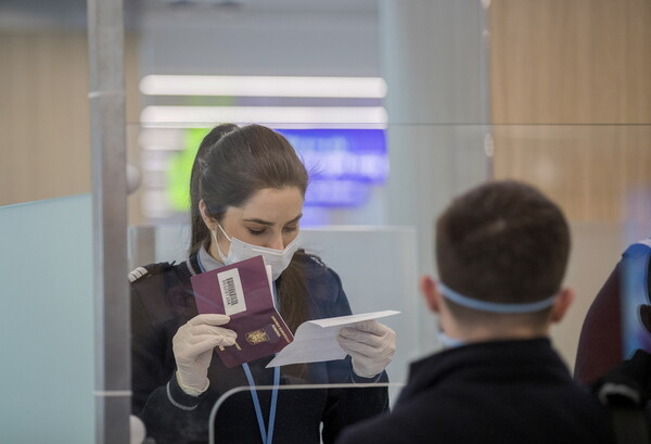 Κοροναϊός: Πρόστιμο 2.000 ευρώ σε Ρουμάνο που πήγε την Ιταλία χωρίς να ενημερώσει