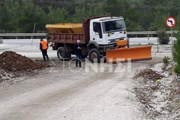 Λέσβος: Κάτοικοι αποκλείουν την περιοχή της Καράβας‑Kαβακλή αντιδρώντας στη δημιουργία νέας δομής