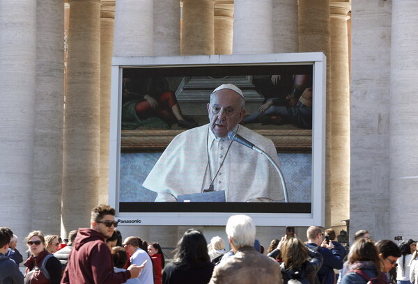 Κοροναϊός: Μέσω διαδικτύου το κήρυγμα του πάπα Φραγκίσκου - «Αισθάνομαι εγκλωβισμένος»
