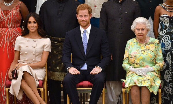 Τέλος το «Sussex Royal»; Η βασίλισσα Ελισάβετ αφαιρεί τον όρο από Χάρι και Μέγκαν
