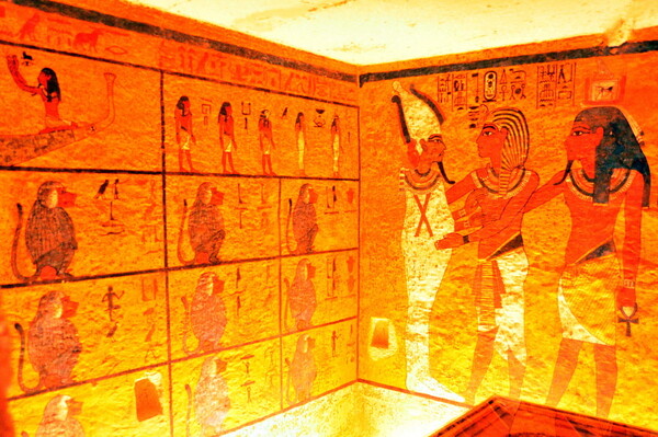 Αίγυπτος: Ένας «κρυφός διάδρομος» ίσως οδηγεί στον τάφο της Νεφερτίτης