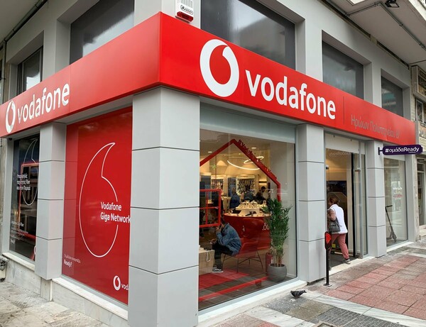 H Vodafone πολλαπλασιάζει τα data σε εμπορικά προγράμματα συμβολαίου