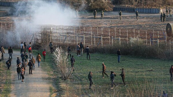 Έβρος: Επεισόδια ξανά στα σύνορα- Πέτρες και δακρυγόνα