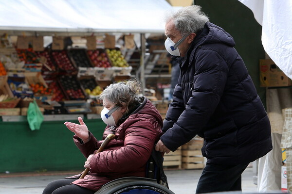 Κορωνοϊός: Γιατί πεθαίνουν τόσοι στην Ιταλία - Στατιστικά για τις ηλικίες κρουσμάτων και νεκρών