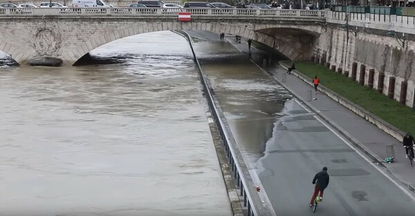 Παρίσι: Πλημμύρισαν οι όχθες του Σηκουάνα από τις βροχές