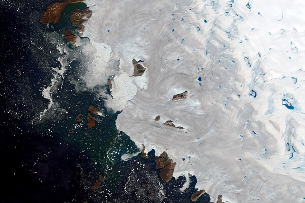 Γροιλανδία: Το λιώσιμο των πάγων ανέβασε τη στάθμη των θαλασσών κατά 2,2 χιλιοστά - Σε διάστημα δύο μηνών