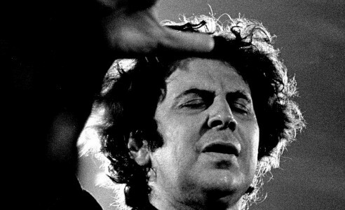 Όλη η Ελλάδα για τον Μίκη 