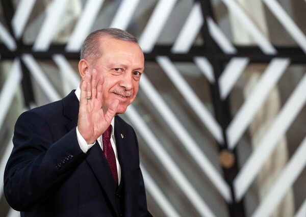 «Σε 2-3 εβδομάδες η Τουρκία θα ξεπεράσει την επιδημία», διαβεβαιώνει ο Ερντογάν