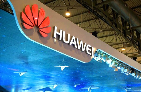 Live από το Παρίσι: H Huawei παρουσιάζει τα νέα smartphones P40