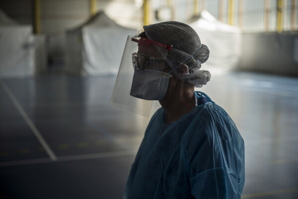 Παρίσι: Κορεσμός στα νοσοκομεία τις επόμενες 24 με 48 ώρες λόγω κορωνοϊού