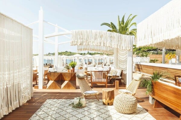 Astir Beach Bar: New entry στην all-day απόλαυση δίπλα στη θάλασσα