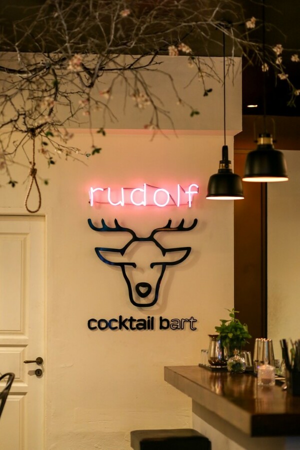 Rudolf Cocktail Bart: To νέο all day στέκι στο Παγκράτι