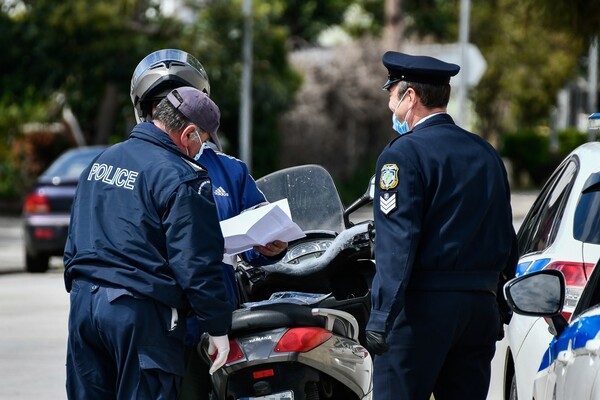 Απαγόρευση κυκλοφορίας: 1.400 παραβάσεις του μέτρου και 7 συλλήψεις σε μια ημέρα