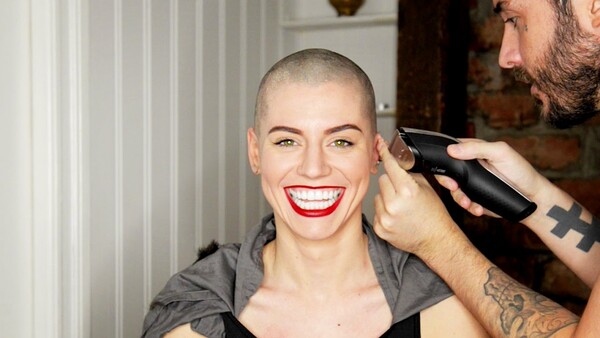 Ξυρισμένο κεφάλι: Η νέα τάση στα μαλλιά την εποχή της καραντίνας