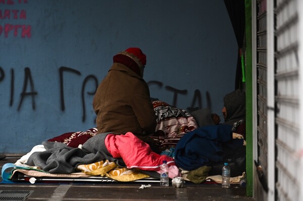 Θεσσαλονίκη: Βεβαίωσαν πρόστιμα σε άστεγους για άσκοπη μετακίνηση