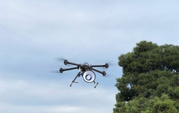 Θεσσαλονίκη: Drone με μεγάφωνα ενημερώνουν τους πολίτες για τα μέτρα