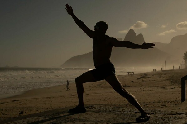 Πρωτόγνωρες εικόνες στο Ρίο ντε Τζανέιρο - Ερήμωσαν οι φημισμένες παραλίες