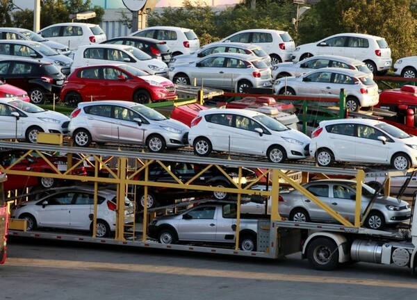 Κορωνοϊός: Πτώση 44% στις πωλήσεις νέων αυτοκινήτων στη Βρετανία