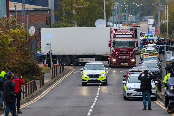 Βρετανία: Ένοχος δήλωσε ο οδηγός του φορτηγού ψυγείου με τα 39 πτώματα