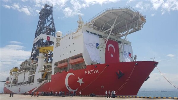 Τουρκία: Το γεωτρύπανο «Φατίχ» βάζει πλώρη για τη Μαύρη Θάλασσα