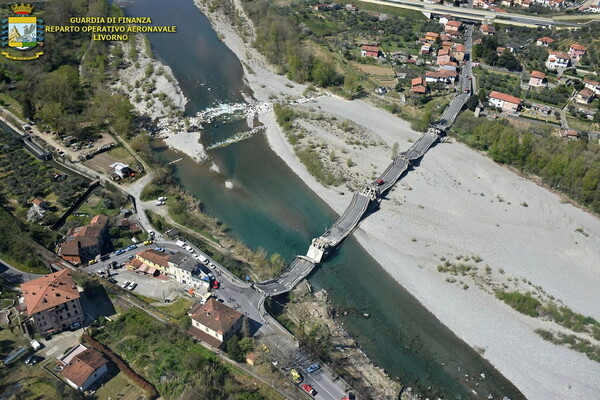 Ιταλία: Κατέρρευσε γέφυρα σε πολυσύχναστο δρόμο, δεν υπήρξαν θύματα λόγω του lockdown