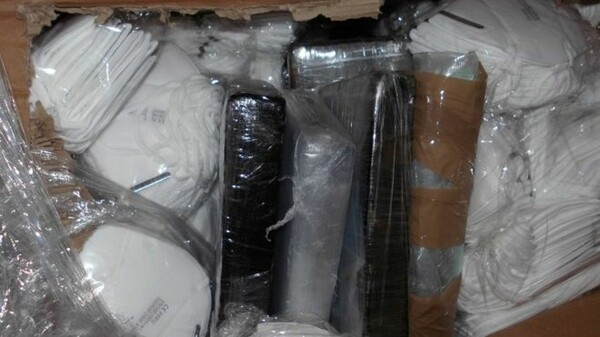 Έκρυψαν κοκαΐνη 1,3 εκατ. δολ. σε φορτίο με ιατρικές μάσκες
