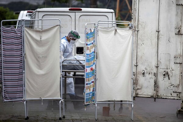 Βραζιλία: Πάνω από 10.500 κρούσματα σε 24 ωρες - Νέα ερωτήματα για το εάν ο Μπολσονάρου έχει εκτεθεί στον ιό