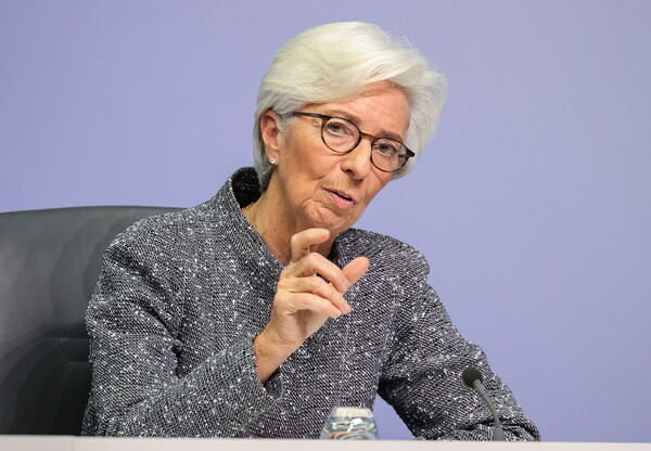 Απάντηση Λαγκάρντ σε Γερμανία: Η ΕΚΤ συνεχίζει απτόητη την αγορά ομολόγων