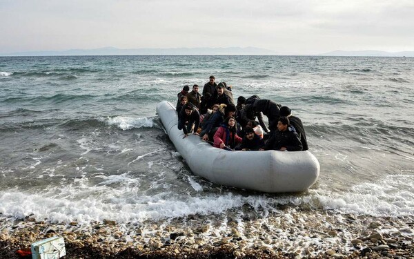 Βάρκα με 19 πρόσφυγες έφτασε το πρωί στη Λέσβο - Θα τεθούν σε καραντίνα
