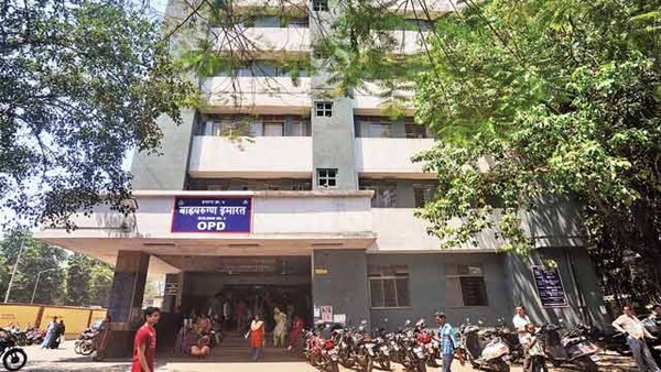 Ινδία: Ανησυχία μετά τα πλάνα σε νοσοκομείο της Βομβάης - Μαζί νεκροί και ασθενείς του κορωνοϊού