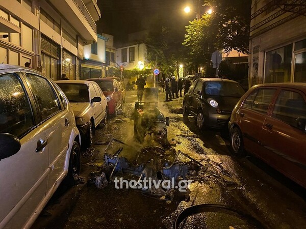 Θεσσαλονίκη: Επεισόδια με μολότοφ και χημικά - Πυρπολημένοι κάδοι και ζημιές σε αυτοκίνητα