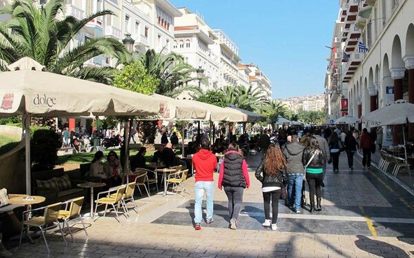 Θεσσαλονίκη: Ανακοινώθηκαν οι κανόνες για τα τραπεζοκαθίσματα στο κέντρο της πόλης